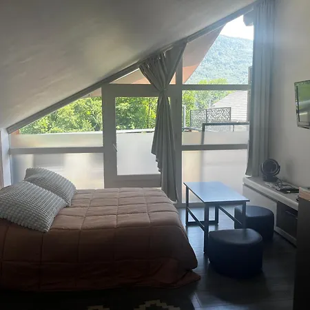 Adjacent,cosy In The Mountains *